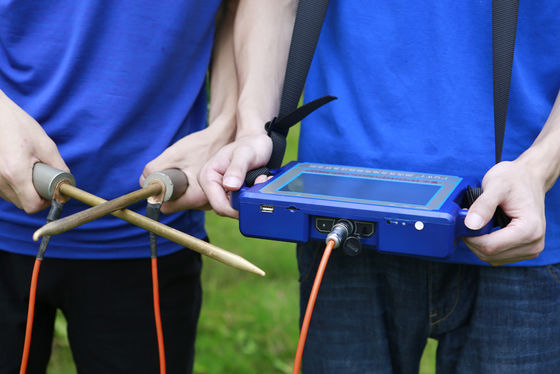 Mesin Deteksi Air Tanah Multi-Frekuensi PQWT S500 dengan 8 Saluran dan Rentang Pengukuran 0mV-2000mV