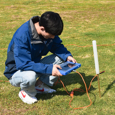 Detektor Air Bawah Tanah PQWT TC150 dengan Kedalaman 150m Layar Sentuh 7 Inci dan Frekuensi Tiga Kali Lipat untuk Survei Air Geofisika